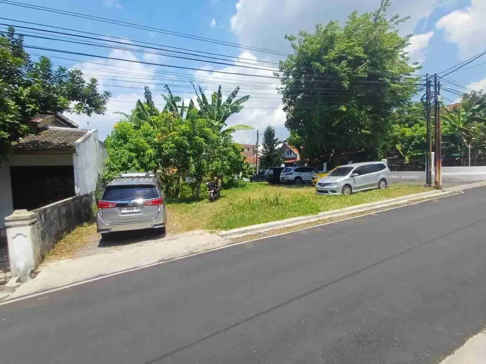 Super Murah Tanah Besar Hook Selangkah Dari AKPOL Dekat jalan Sultan Agung Dan Kampus Unika Semarang