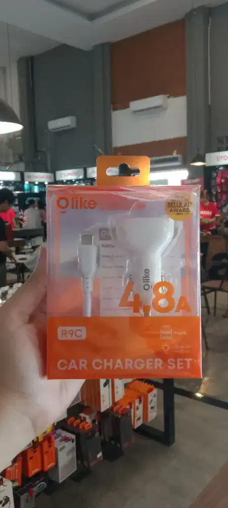 OLIKE Car Charger R9C Charger Mobil Dua USB Output + Type C