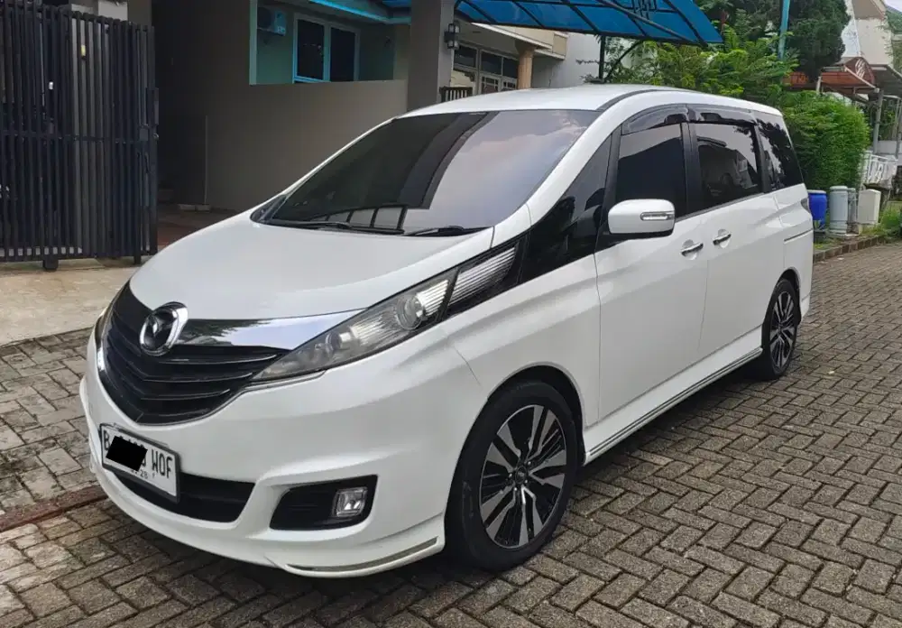 Mazda Biante Skyactiv 2016