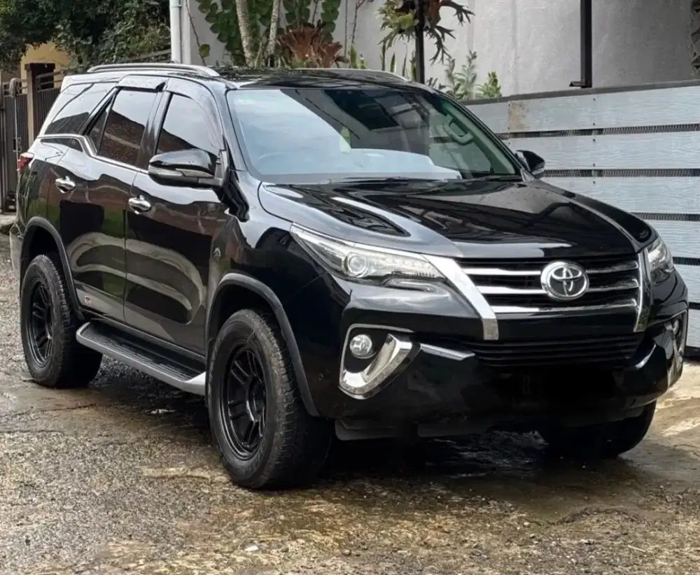 BUMPER TOYOTA FORTUNER 2017