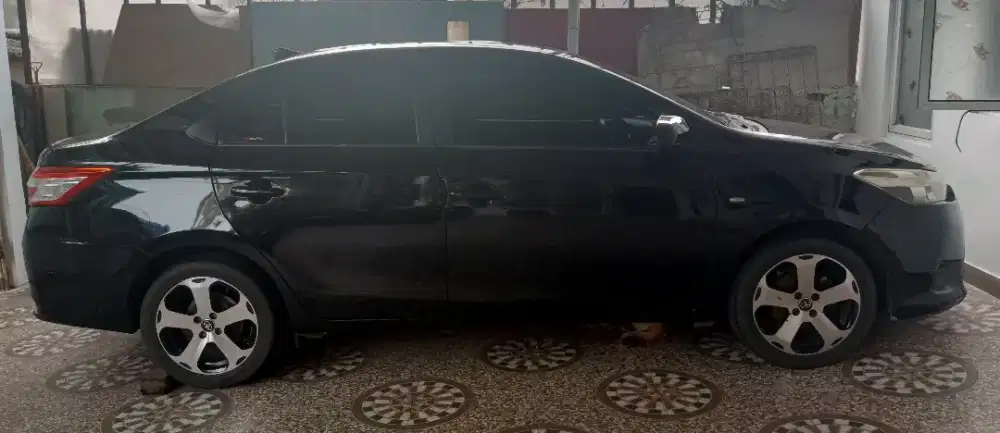 DIJUAL TOYOTA VIOS LIMO TAHUN 2013