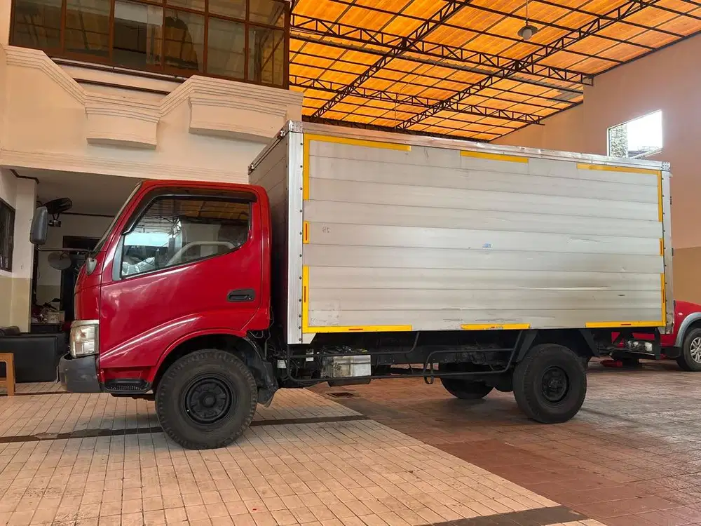 Toyota dyna engkel long box 110st Long