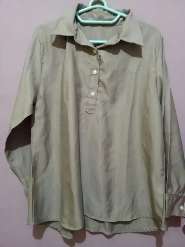 Blouse wanita lengan panjang