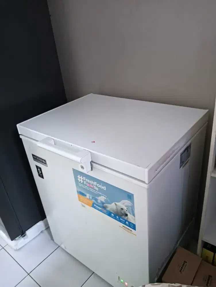 Dijual Freezer box/ chest freezer Modena