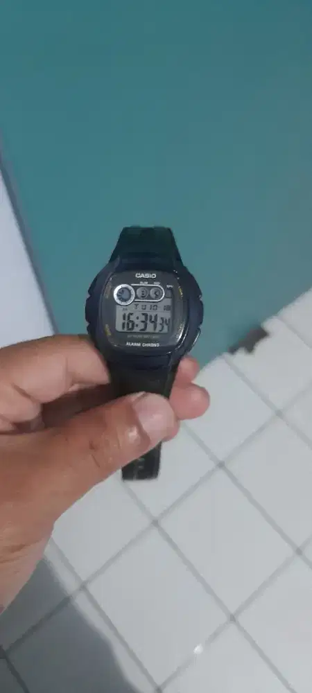 Jam tangan casio digital