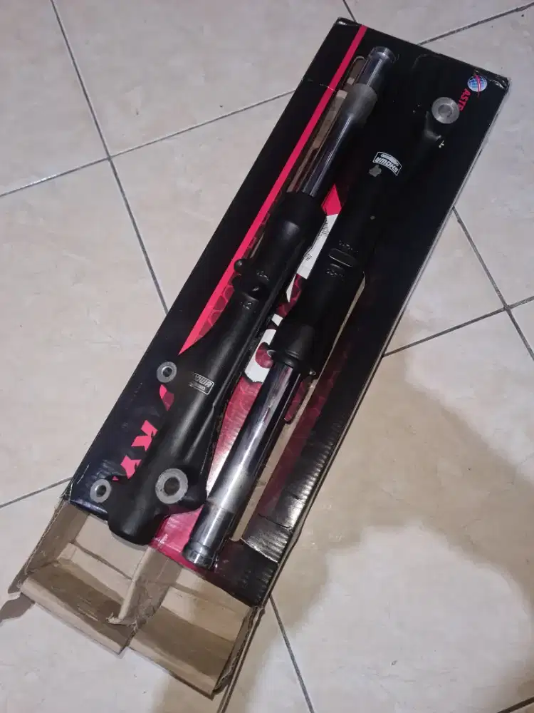 Shock Depan Kanan Kiri Honda Vario 150 eSP