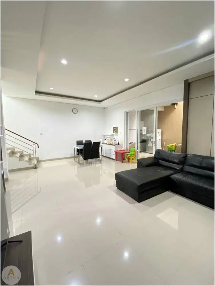 rumah di budi luhur sayap setraduta siap huni dekat ke tol