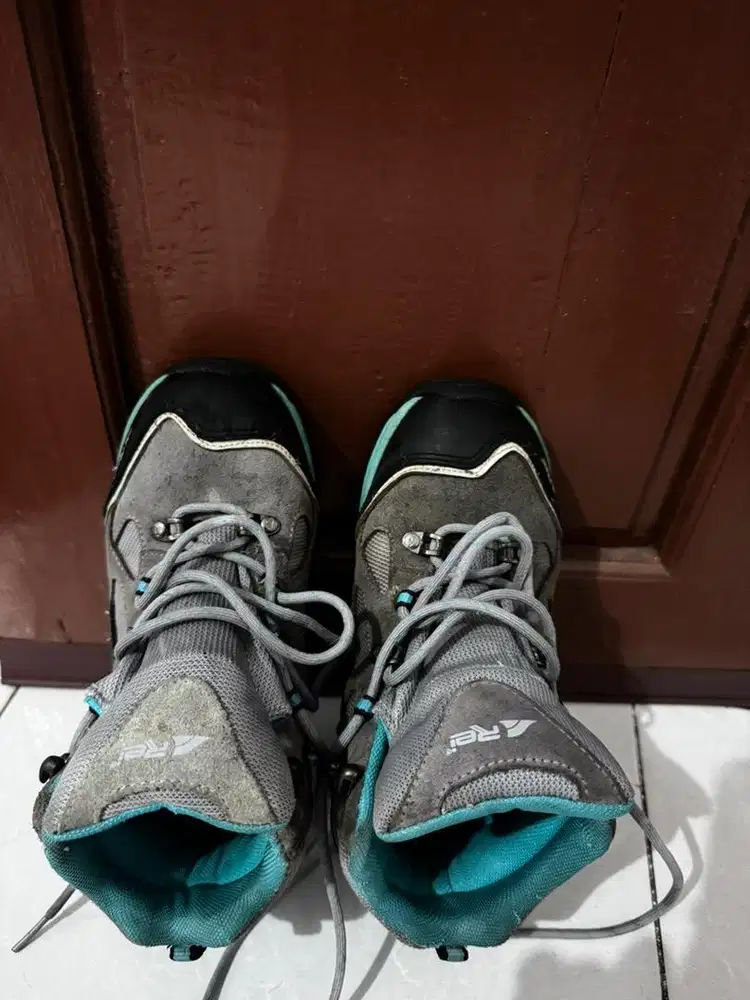 Sepatu Gunung Wanita Smithsonia Shoes Arei Outdoorgear