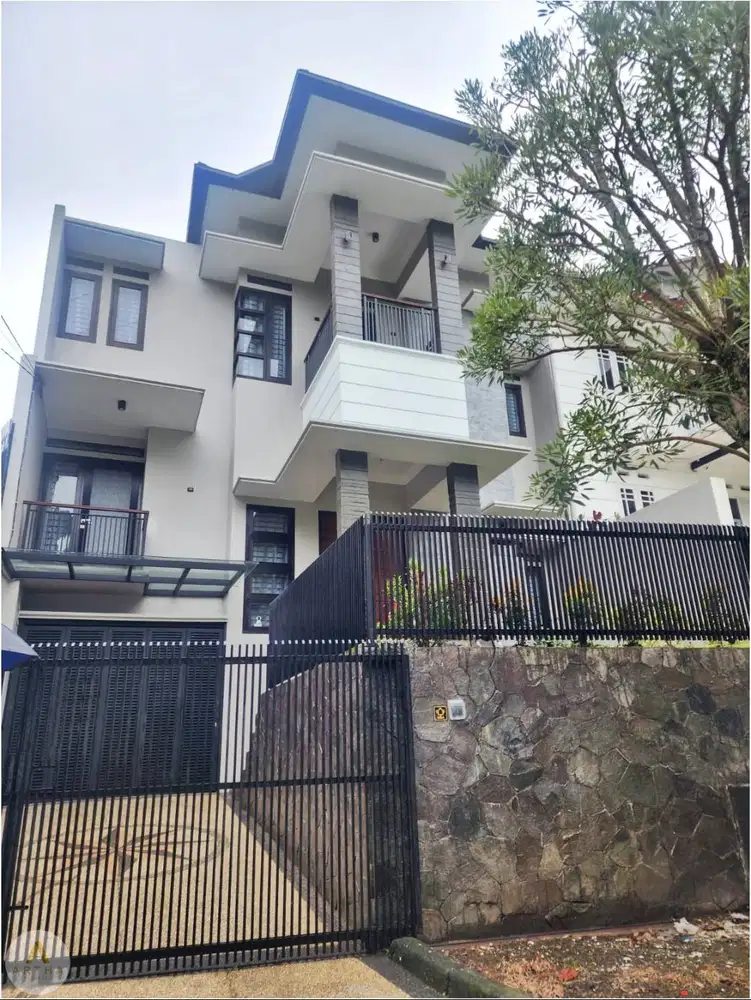 Rumah di Setiabudi Regency Full Furnished siap huni