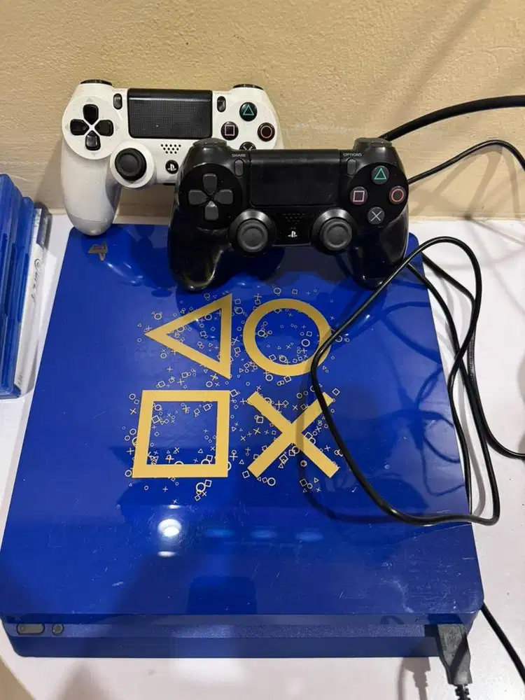 Dijual Playstation PS 4 1 TB Special Edition