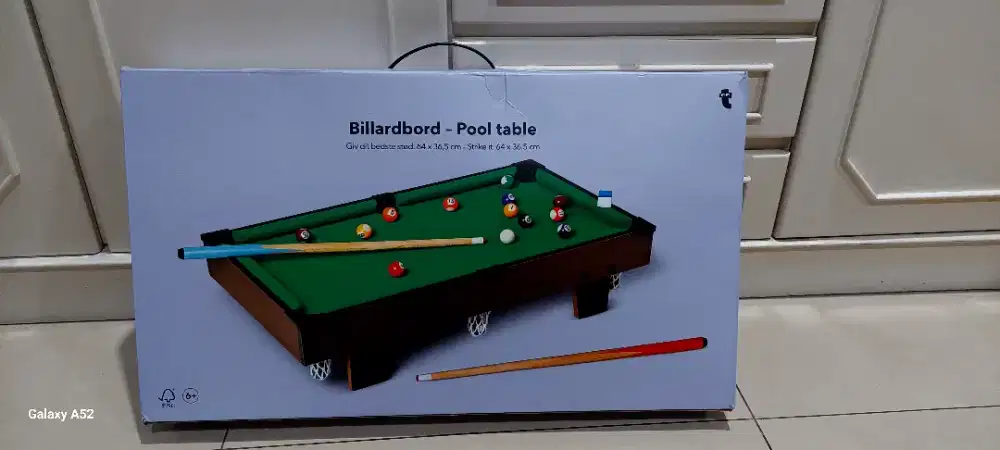Mini billardbord pool table