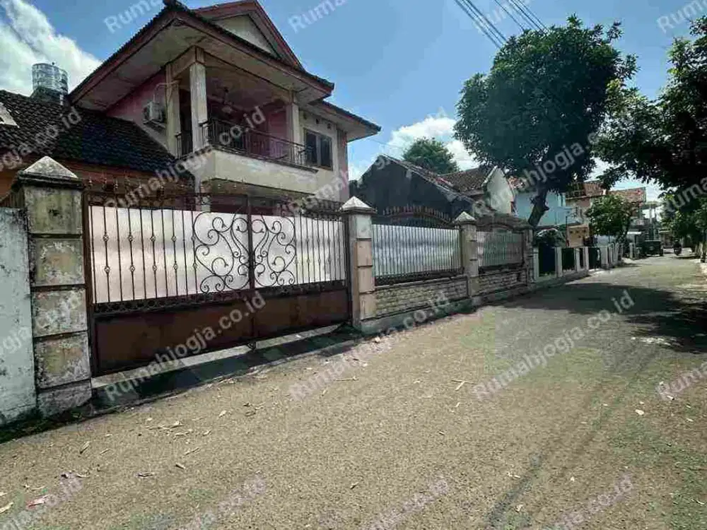 rumah 2 lantai sangat strategis Wirobrajan kodya dekat malioboro