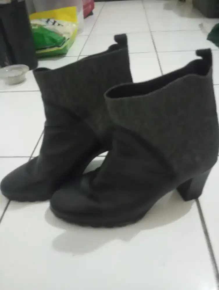 Sepatu Boot the flexx