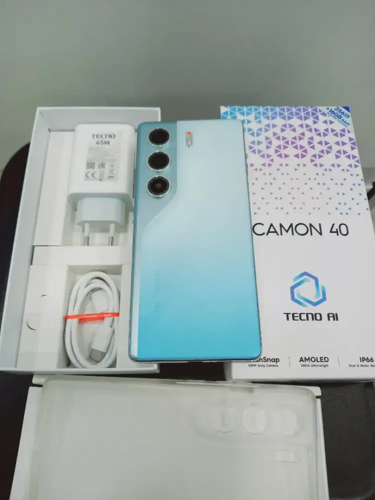 TECNO CAMON 40 RAM8/256GB