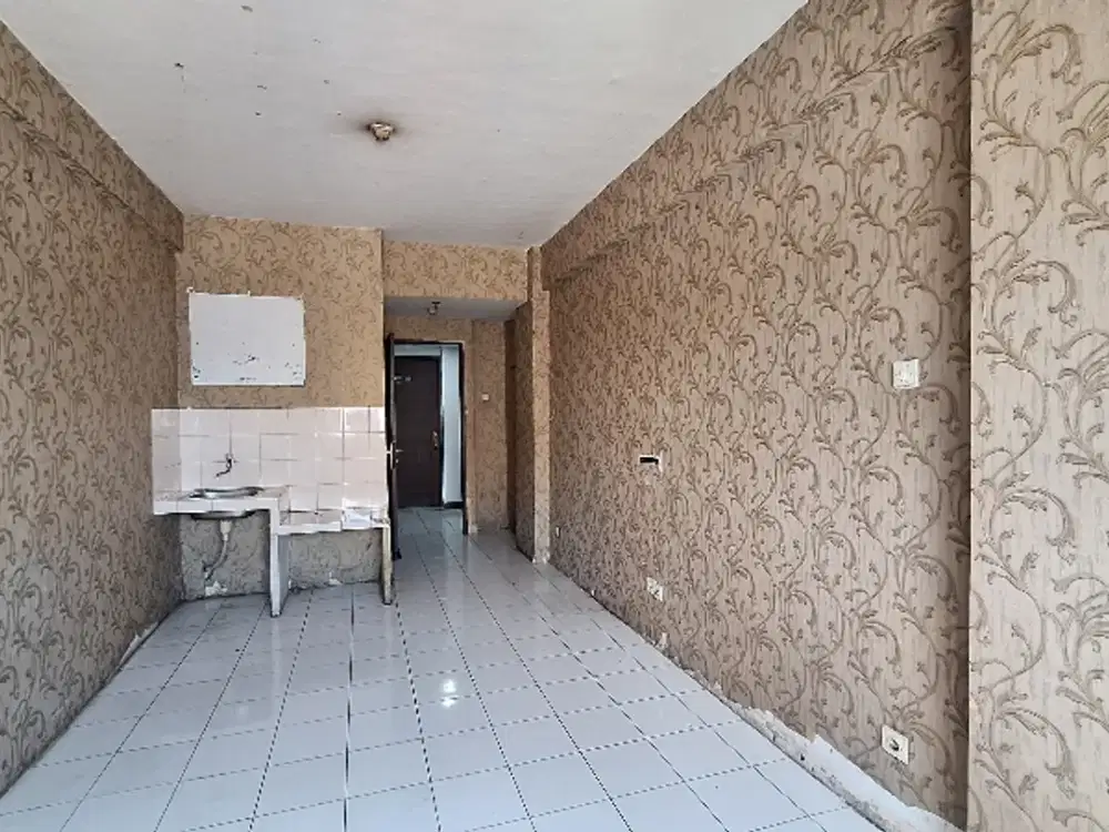 DISEWAKAN TAHUNAN UNIT APARTEMEN STUDIO KOSONGAN LT 9