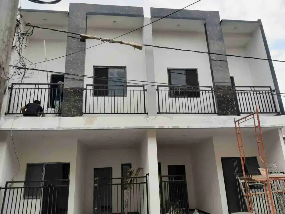 Dijual Rumah 2 lantai di Bronggalan Surabaya