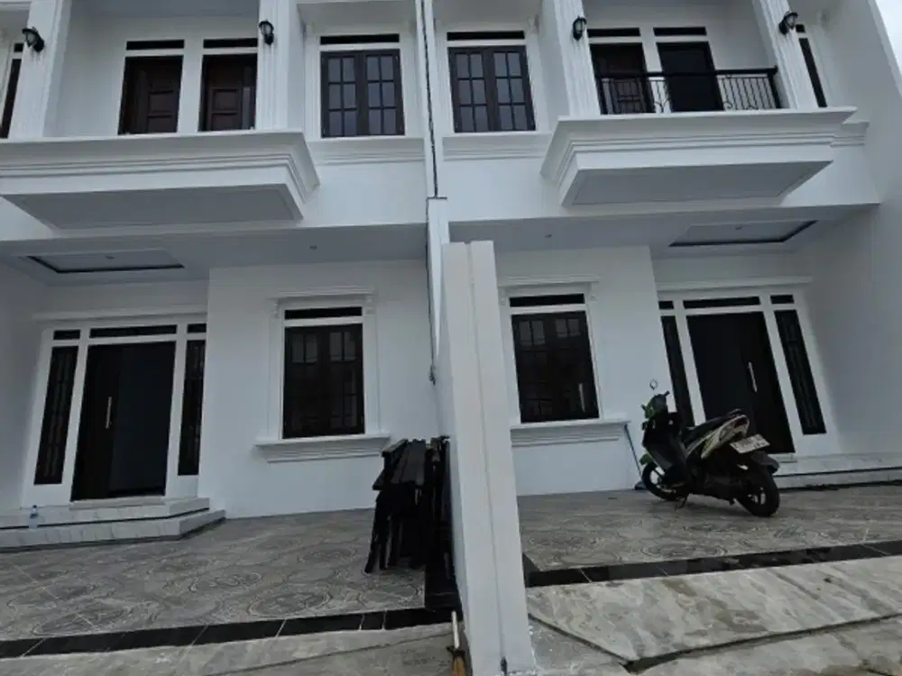 Rumah Cilandak 4 Kamar  Rooftop Dekat Tol Andara & MRT Fatmawati bisa cash bertahap