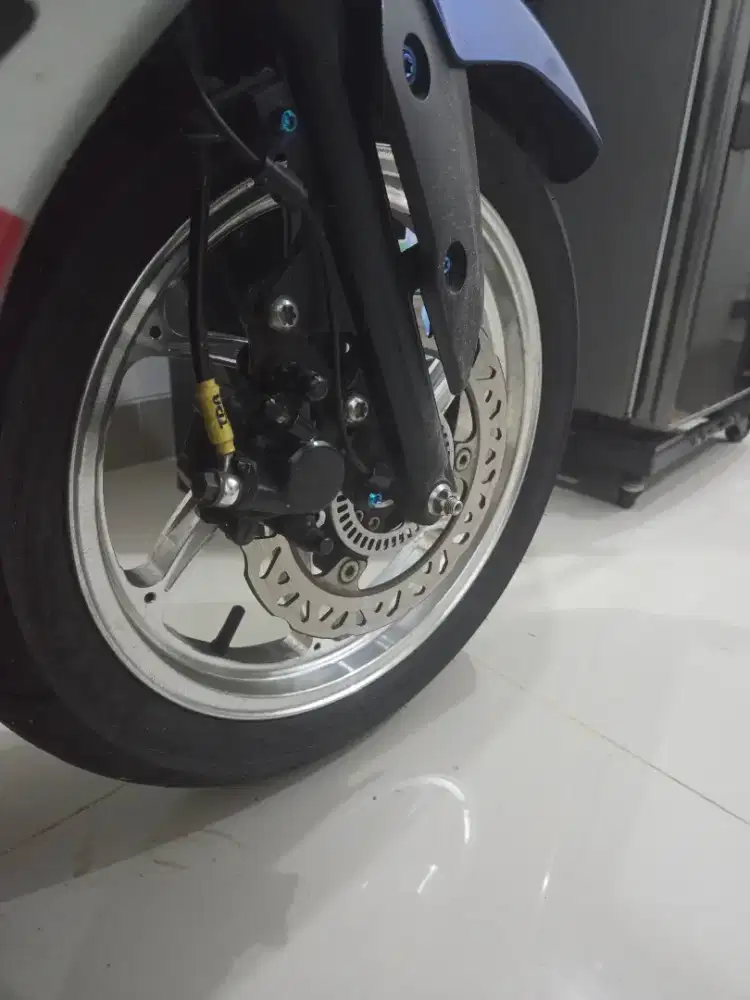 Velg + Ban Depan Belakang Motor Aerox (Nego)