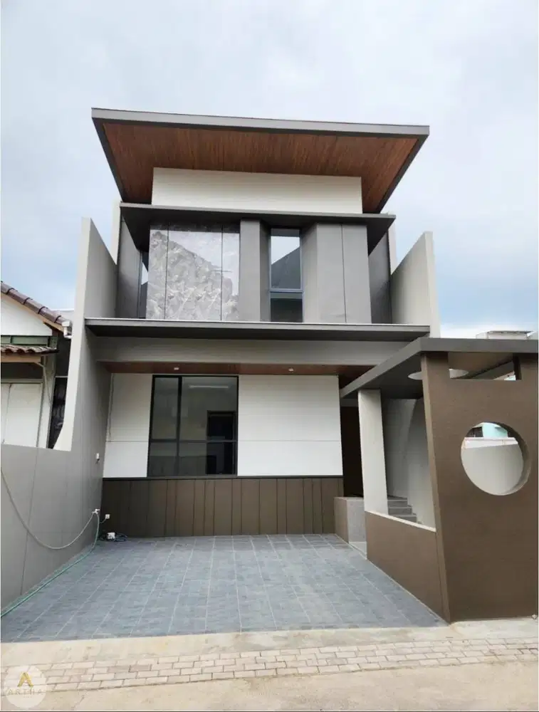 rumah di setraduta pasteur masih baru dan siap huni