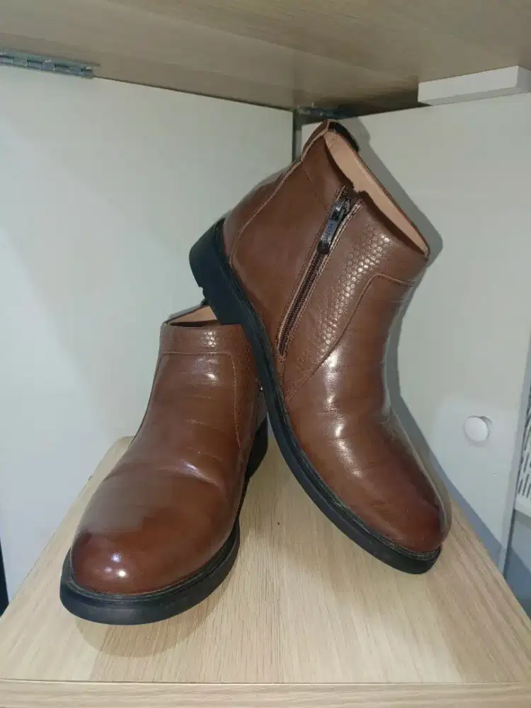Sepatu boot PRIA merk ROHDE seri 5406
