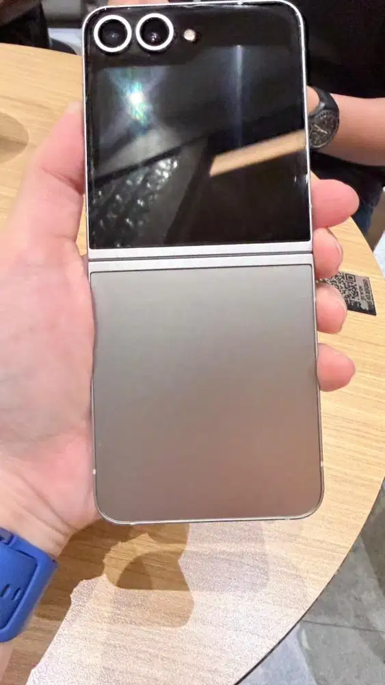 Samsung Z Flip 6 Silver 12/256GB