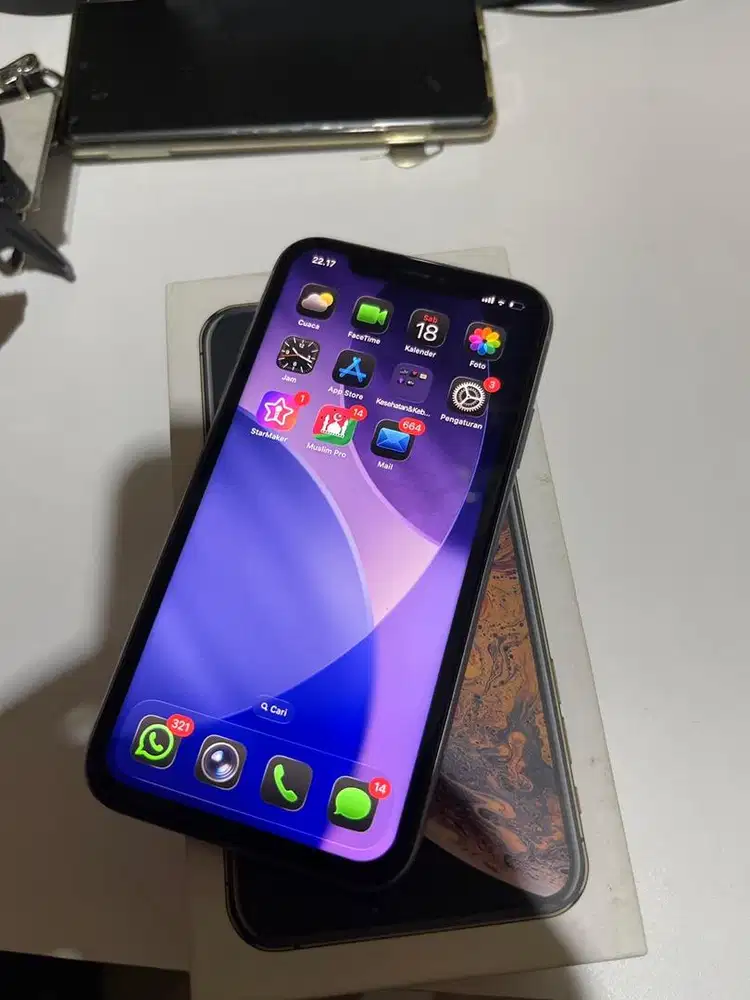 I Phone 11 64 GB Purple