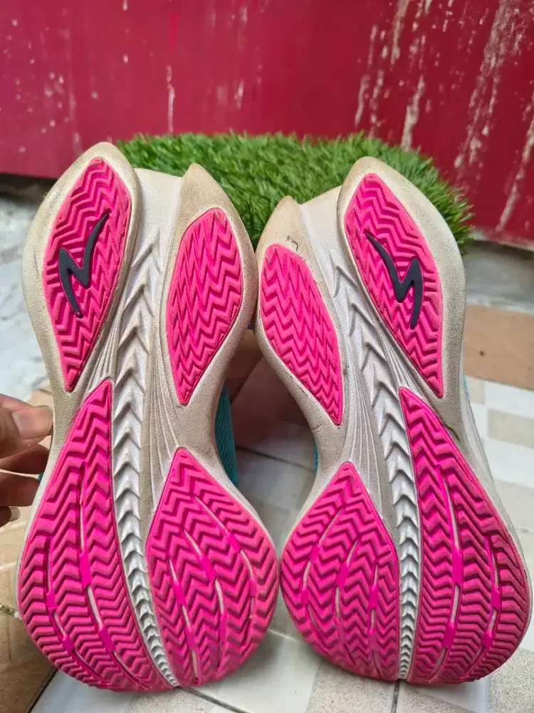 SEPATU LARI SPECS VORTEX SV SUBS1, sz 43