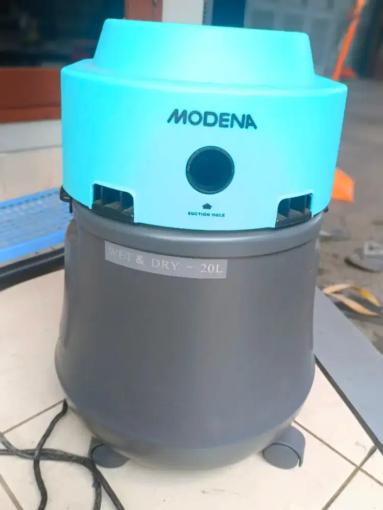 vacum cleaner MODENA like new