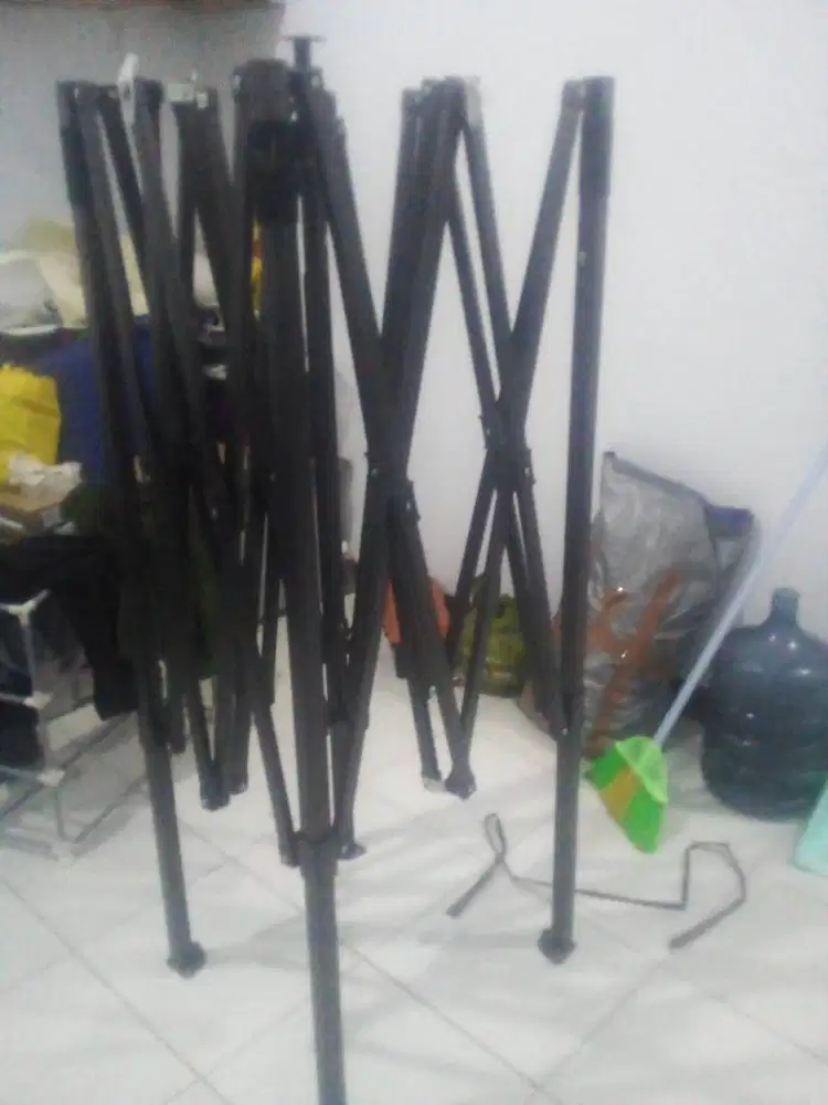 Tenda lipat ukuran 2x2