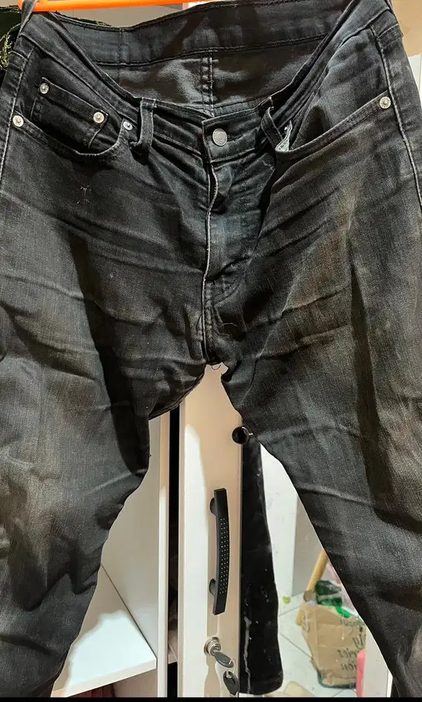 celana levi's pria original