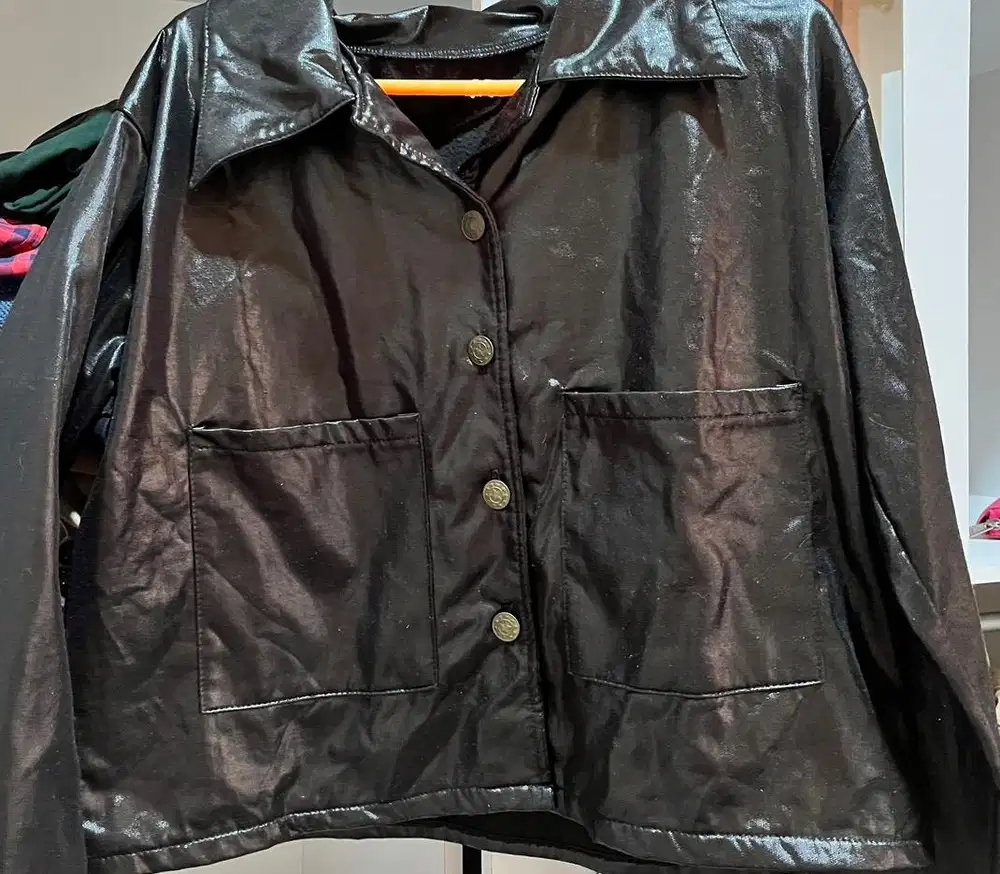 jaket unisex kulit warna hitam