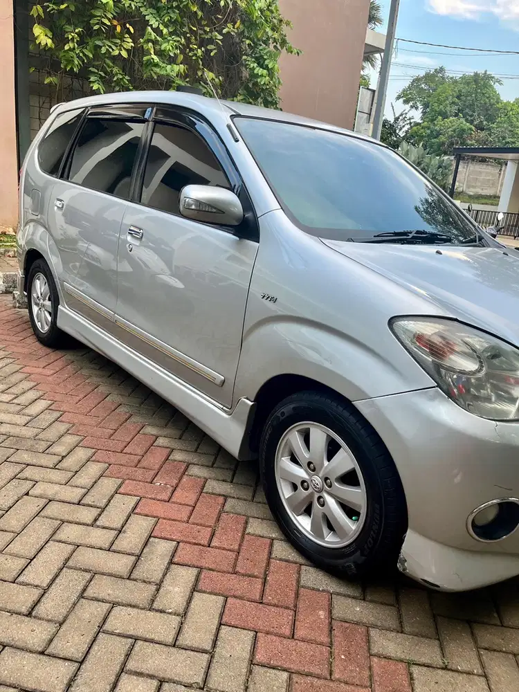 Toyota Avanza 2010 Bensin