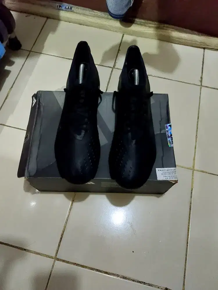 Sepatu bola adidas predator accuracy.3 FG uk 44 2/3