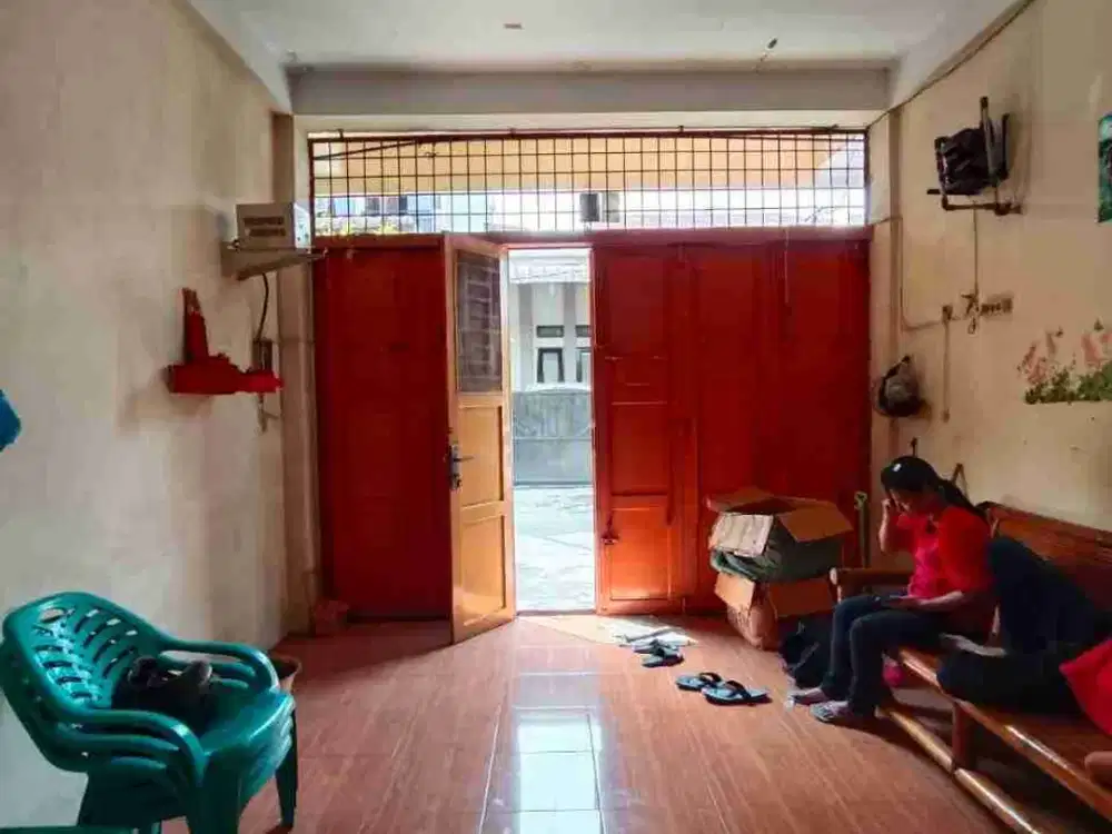 DIJUAL Rumah 
Jalan brigjend Katamso