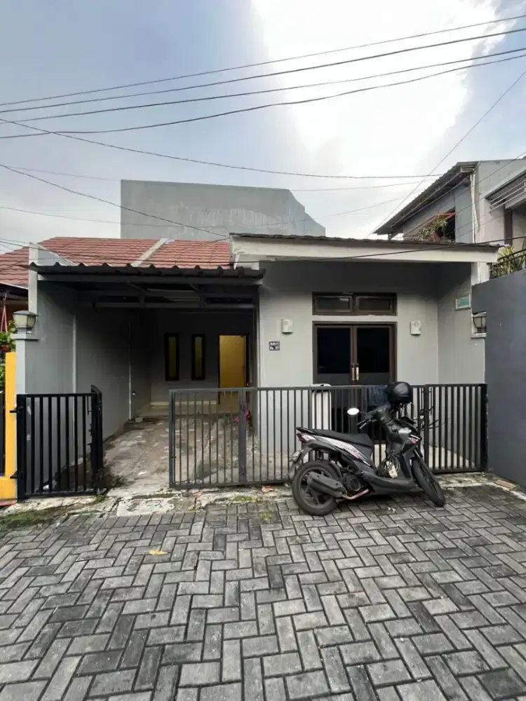 Rumah 3 kamar dikontrakan lubang buaya pondok gede jl gorda