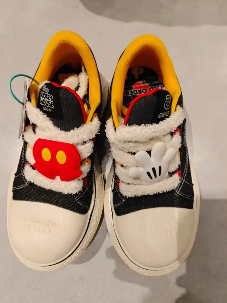 Sepatu Mickey Mouse merk Old Order