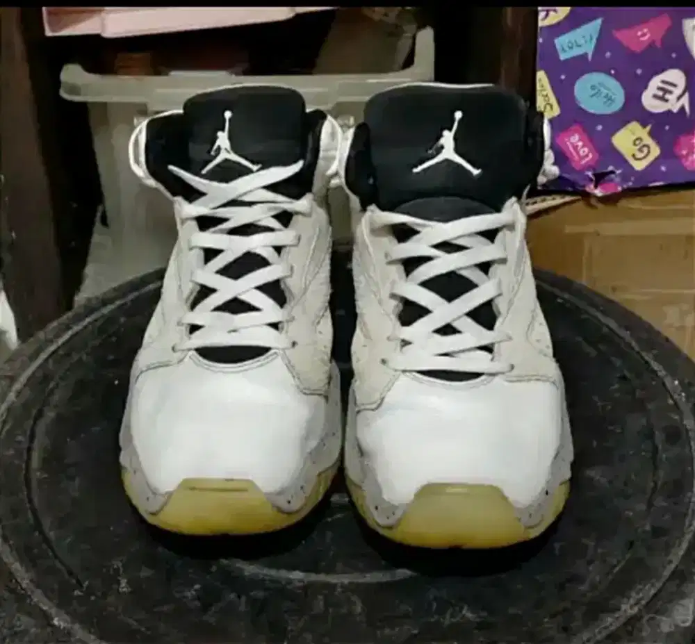 Sepatu basket Air jordan lift off white grey sz 41 original