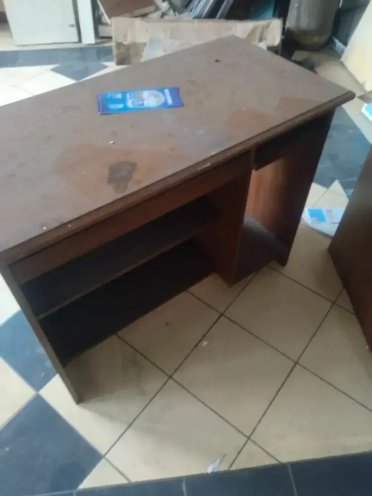 Jual Meja Kantor dan komputer