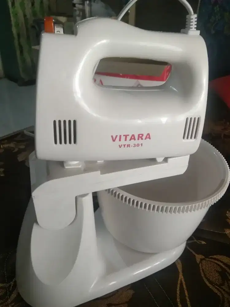 mixer ada dudukan nya