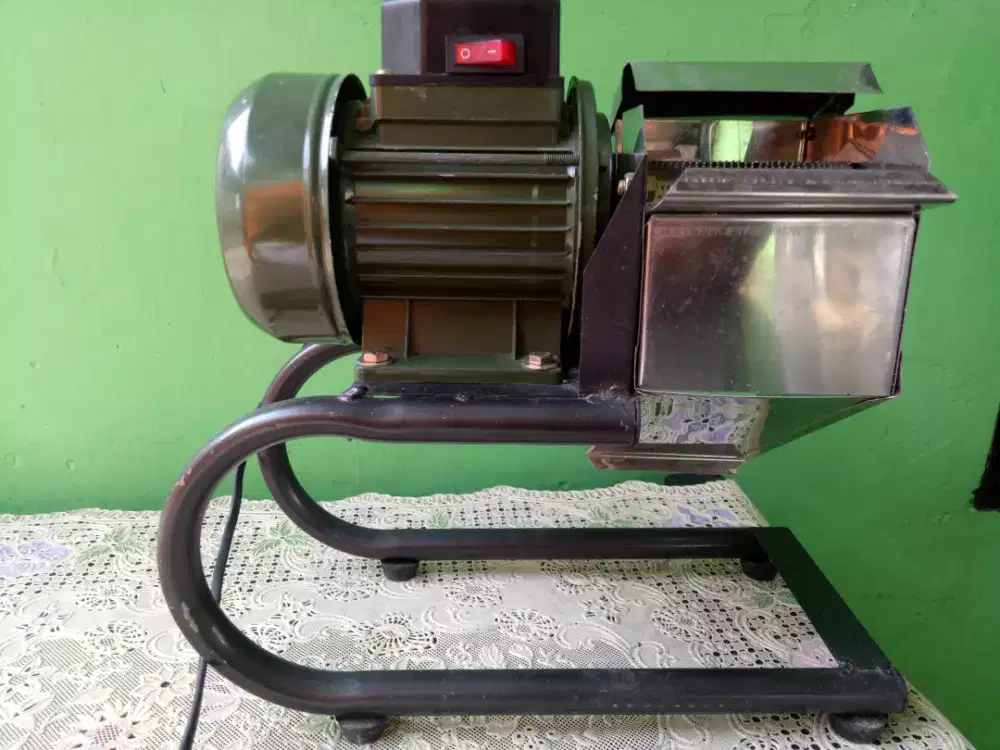 Parutan Kelapa Dinamo Listrik