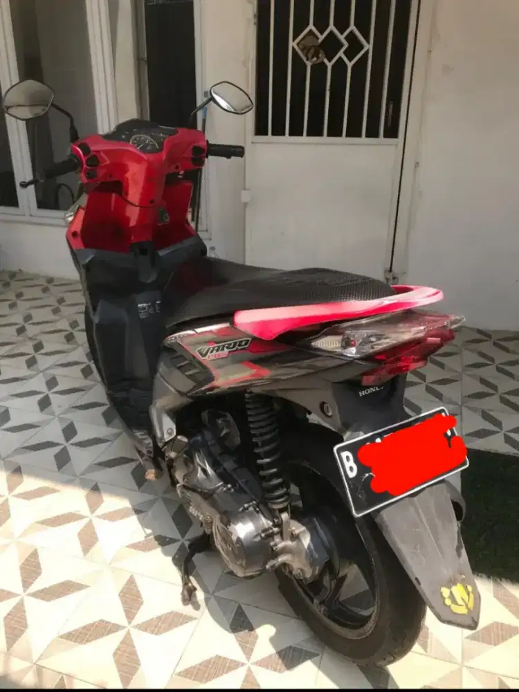 Dijual Vario Tekno 125 karburator 2010