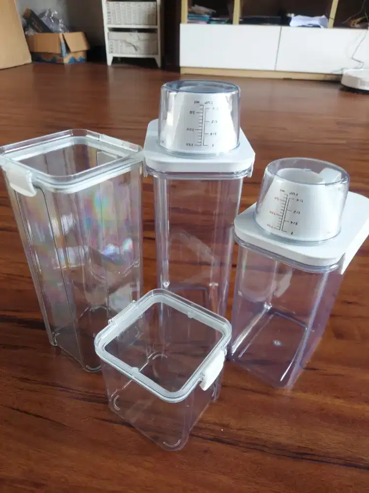 Toples tempat penyimpanan