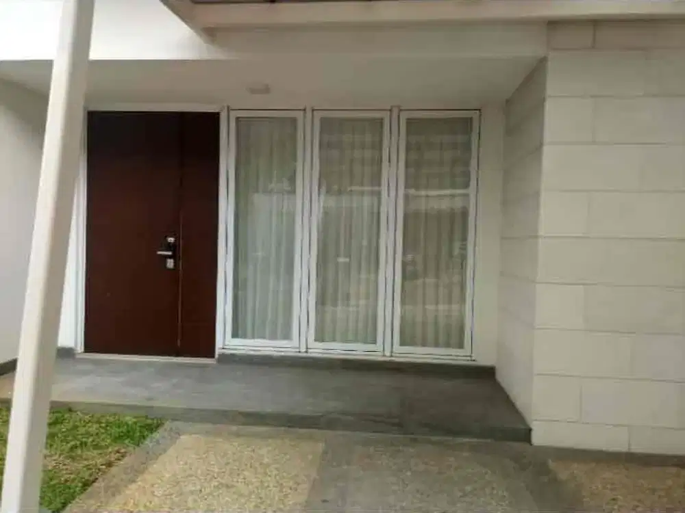 Di sewa Rumah bagus siap Huni di Riviera metland puri