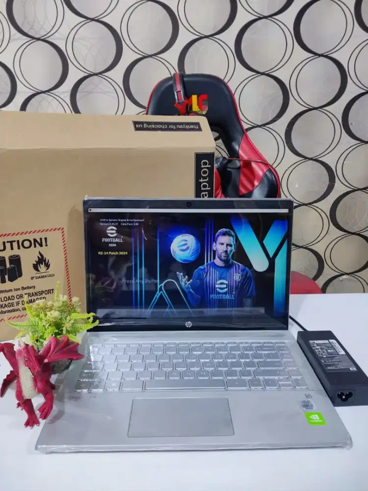 HP 14-ce3013TX BEZELESS MULUS Like New [ DUAL VGA Nvidia]