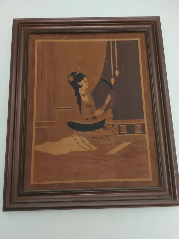 Pajangan dinding dari kayu