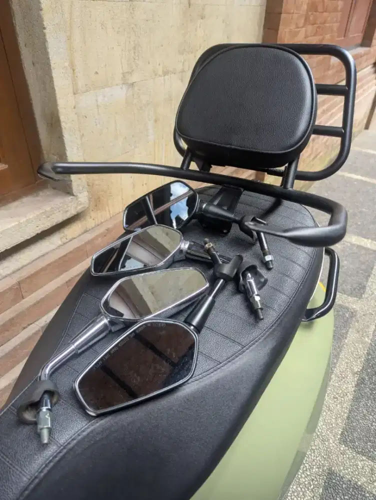 Spion Vespa Sprint 2024 dan Rak belakangnya