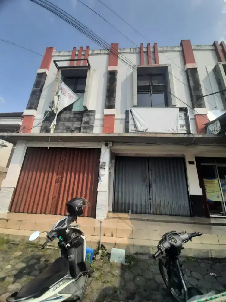 RUKO 2 LANTAI DEKAT PASAR NGALIYAN