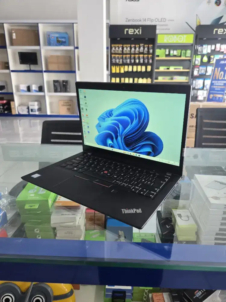 LAPTOP LENOVO THINKPAD I5 GEN8 RAM 8GB SSD 256GB