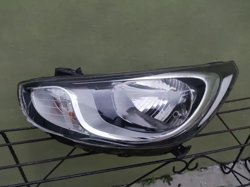 Headlamp Hyundai Grand Avega