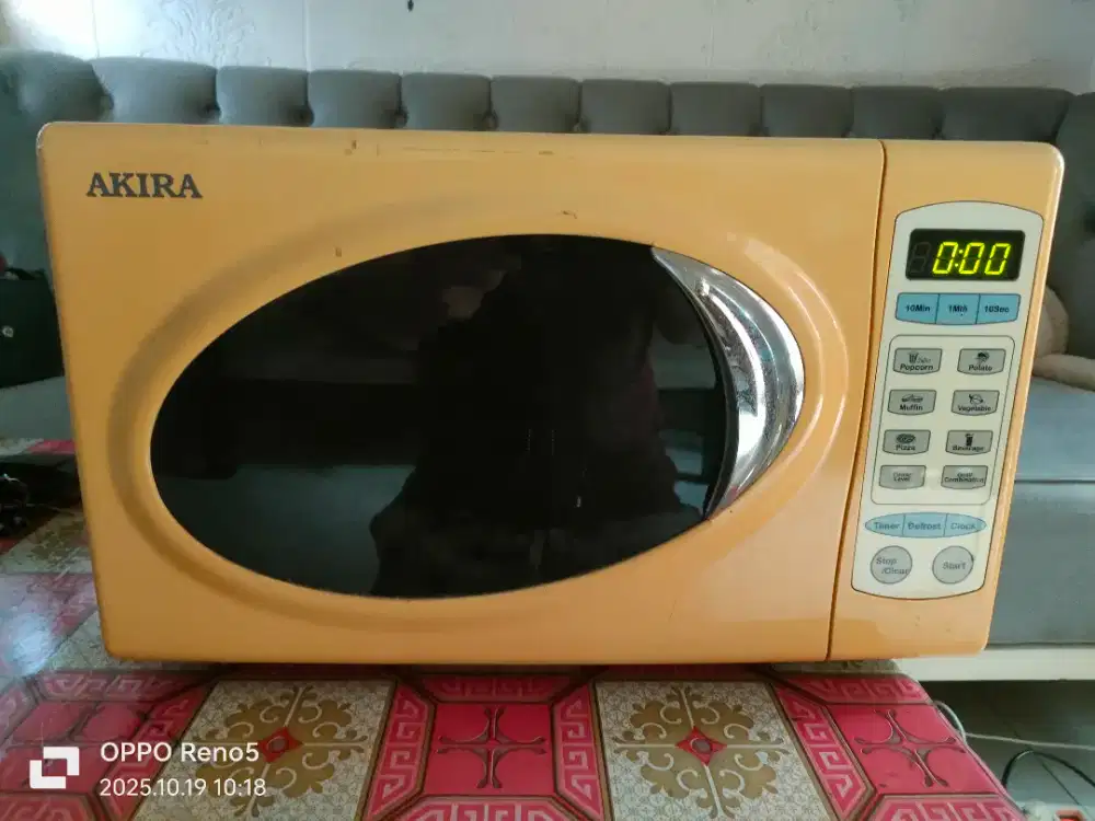 MICROWAVE OVEN AKIRA